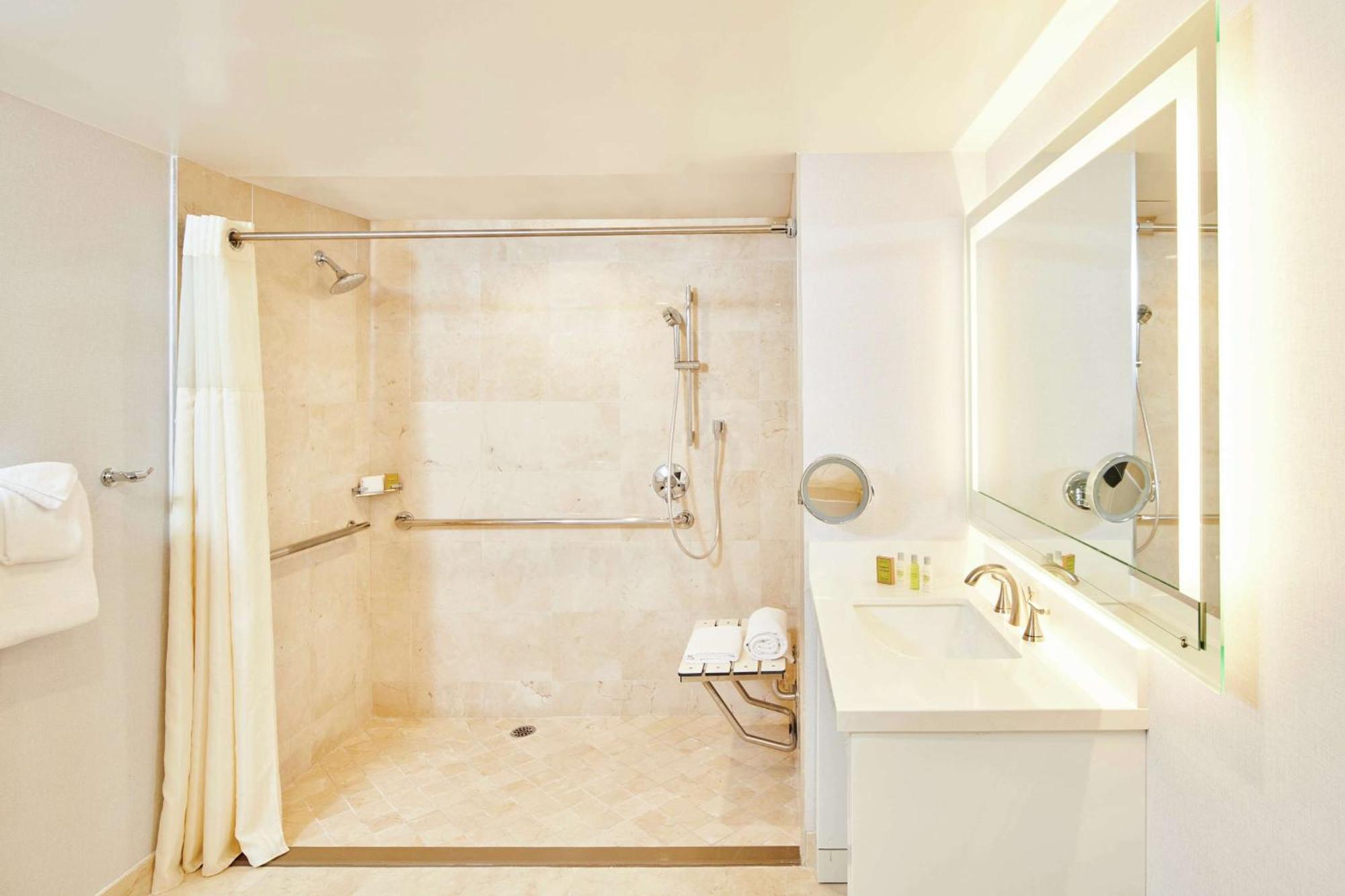 Doubletree By Hilton - South Bay